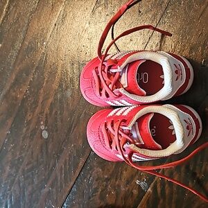 Toddler adidas size 4c red and white